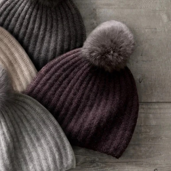PURPLE  100% Cashmere beanie with rabbit fur pom-pom . RH | RESTORATION HARDWARE - Picture 1 of 6